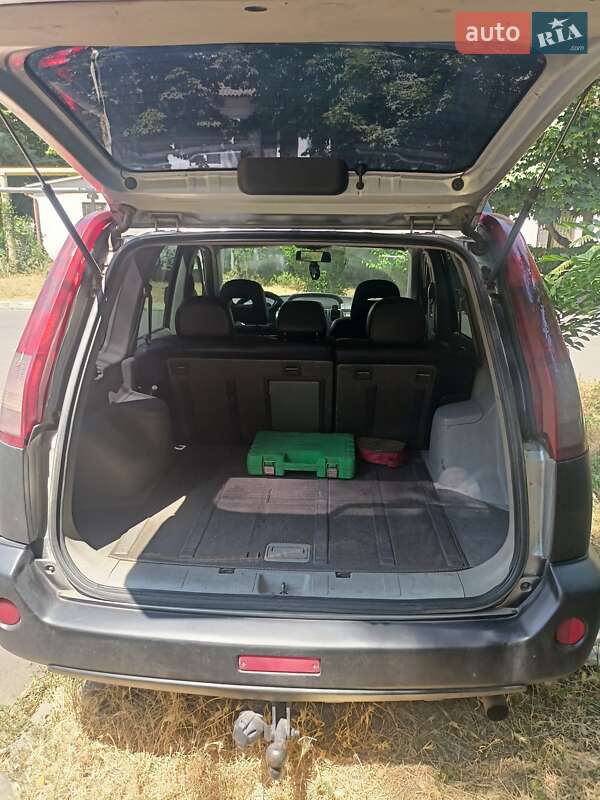 Внедорожник / Кроссовер Nissan X-Trail 2004 в Николаевке фото 7 Внедорожник / Кроссовер Nissan X-Trail 2004 в Николаевке