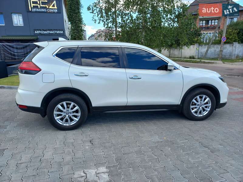 Внедорожник / Кроссовер Nissan X-Trail 2018 в Львове