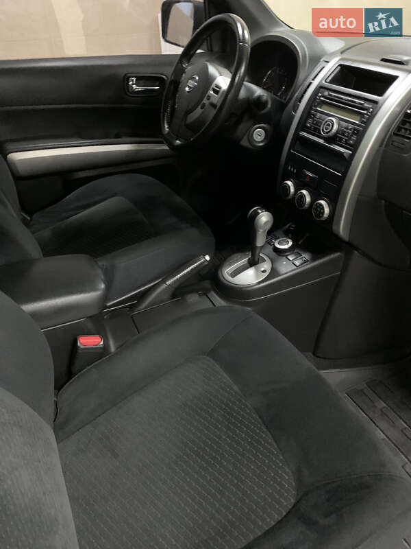 Позашляховик / Кросовер Nissan X-Trail 2011 в Києві