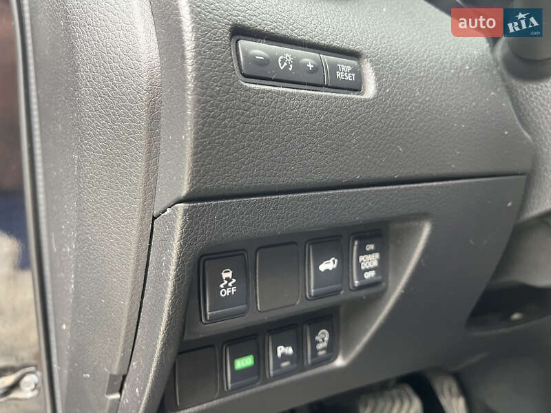 Внедорожник / Кроссовер Nissan X-Trail 2015 в Ровно