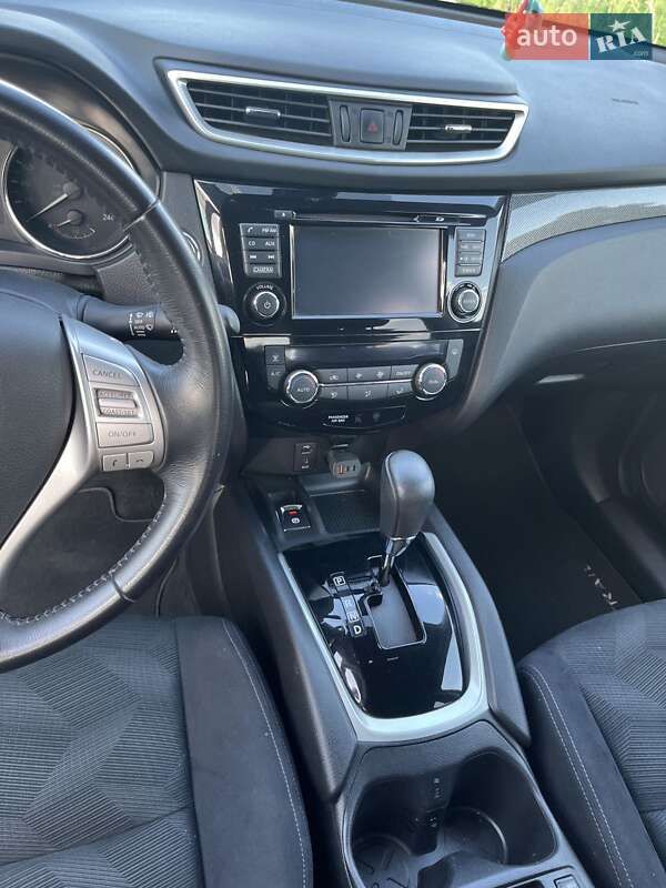 Внедорожник / Кроссовер Nissan X-Trail 2017 в Киеве