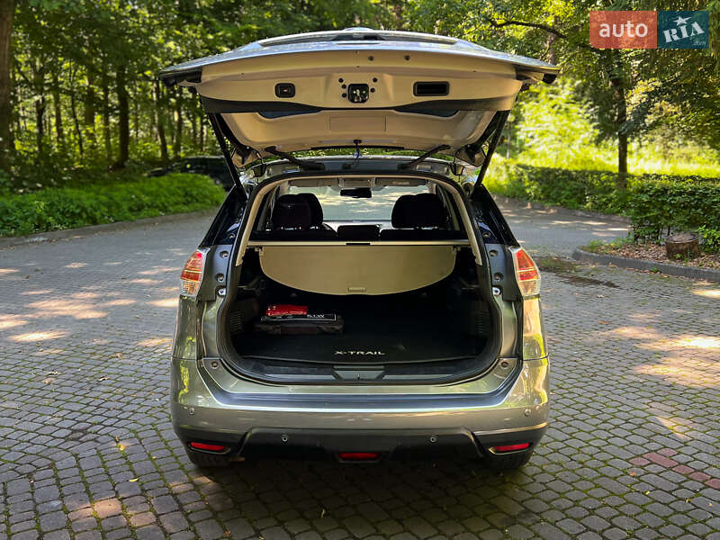 Позашляховик / Кросовер Nissan X-Trail 2015 в Львові