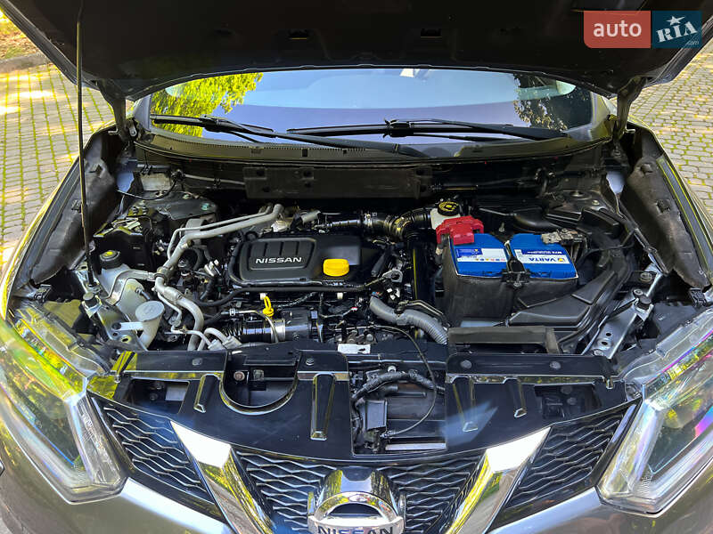 Позашляховик / Кросовер Nissan X-Trail 2015 в Львові