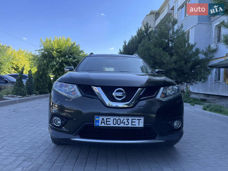 Позашляховик / Кросовер Nissan X-Trail 2015 в Дніпрі