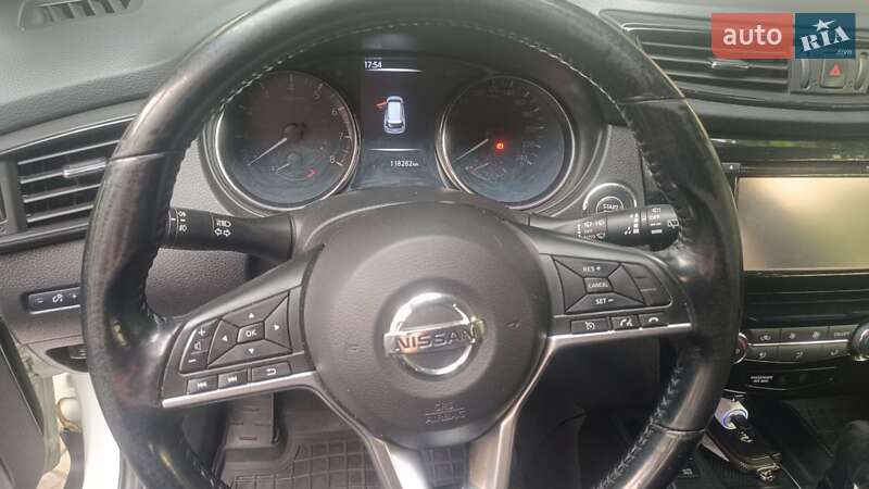 Позашляховик / Кросовер Nissan X-Trail 2018 в Бучі