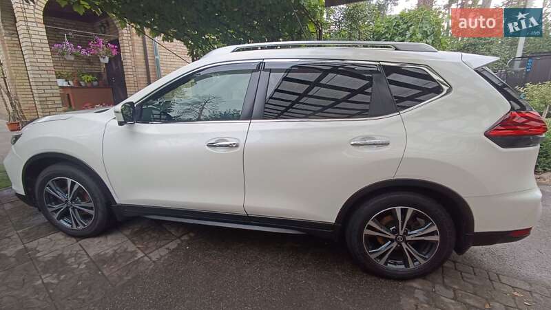 Позашляховик / Кросовер Nissan X-Trail 2018 в Бучі