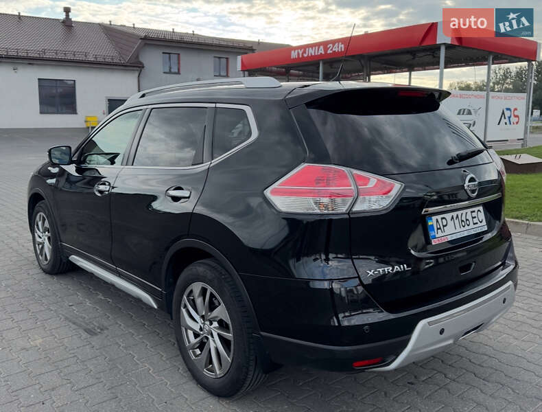 Внедорожник / Кроссовер Nissan X-Trail 2017 в Запорожье