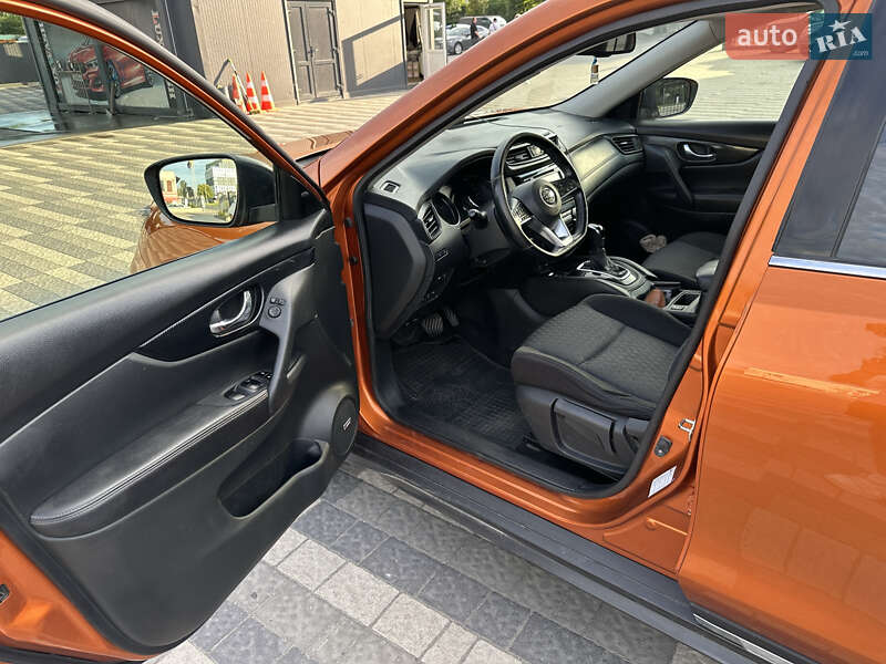 Позашляховик / Кросовер Nissan X-Trail 2018 в Львові