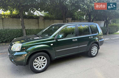 Внедорожник / Кроссовер Nissan X-Trail 2005 в Киеве