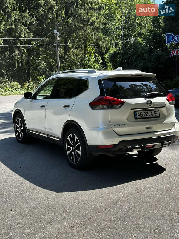 Внедорожник / Кроссовер Nissan X-Trail 2017 в Киеве