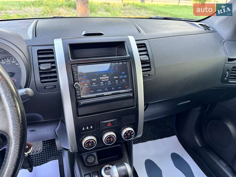 Внедорожник / Кроссовер Nissan X-Trail 2013 в Киеве