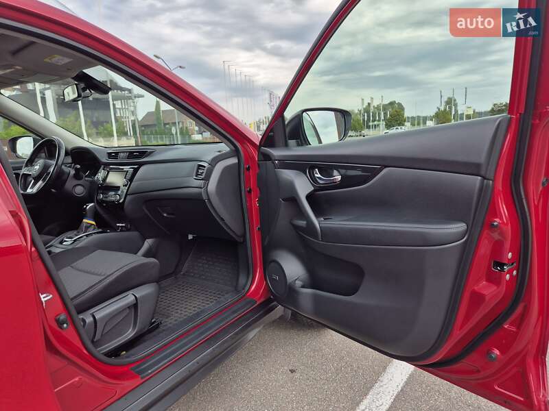 Позашляховик / Кросовер Nissan X-Trail 2017 в Києві