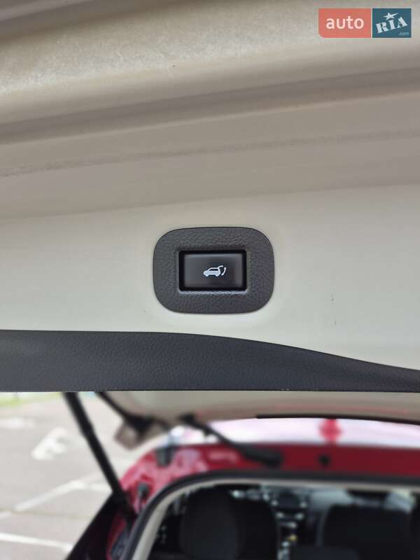 Позашляховик / Кросовер Nissan X-Trail 2017 в Києві