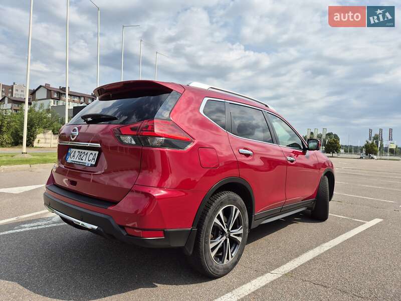 Позашляховик / Кросовер Nissan X-Trail 2017 в Києві