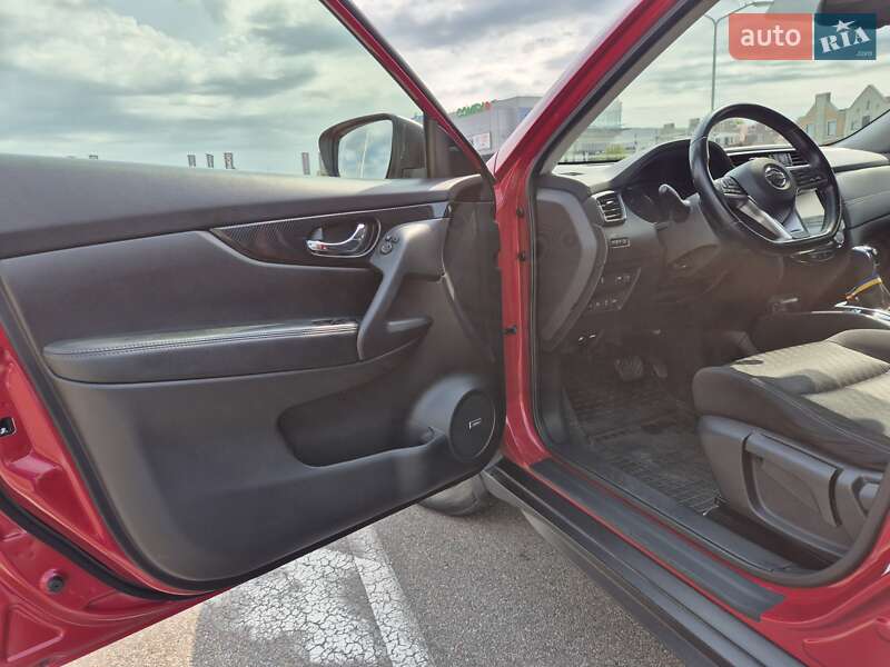 Позашляховик / Кросовер Nissan X-Trail 2017 в Києві