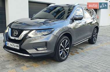 Позашляховик / Кросовер Nissan X-Trail 2017 в Ужгороді