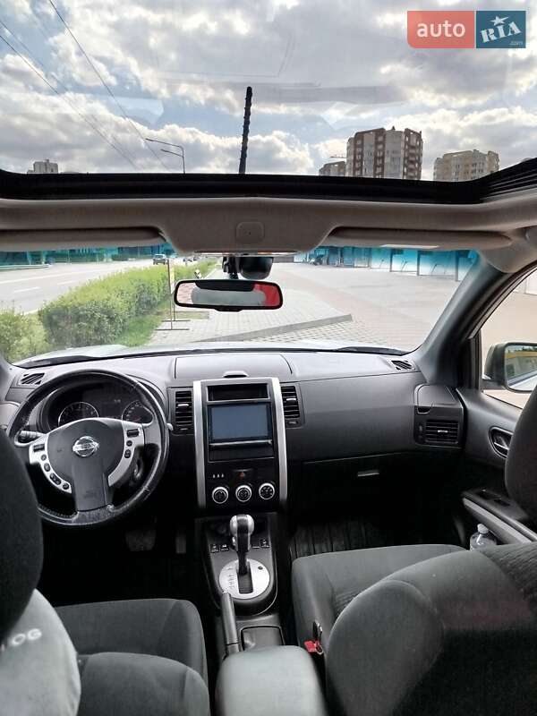Позашляховик / Кросовер Nissan X-Trail 2012 в Києві