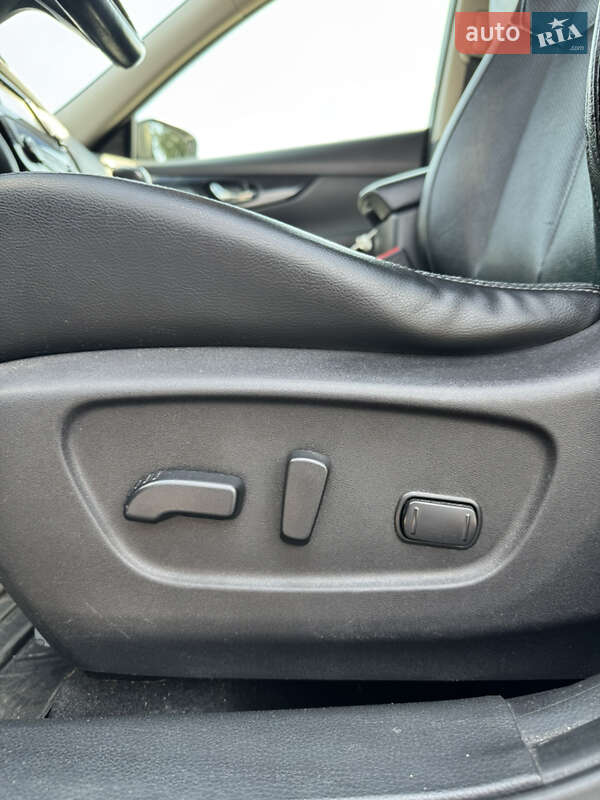 Позашляховик / Кросовер Nissan X-Trail 2020 в Хмельницькому