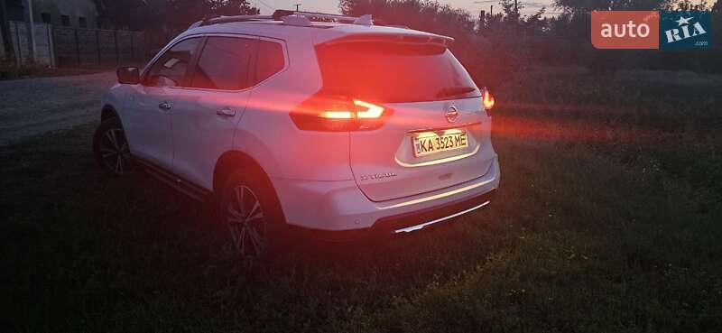 Внедорожник / Кроссовер Nissan X-Trail 2018 в Павлограде