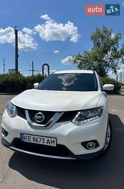 Внедорожник / Кроссовер Nissan X-Trail 2016 в Кривом Роге
