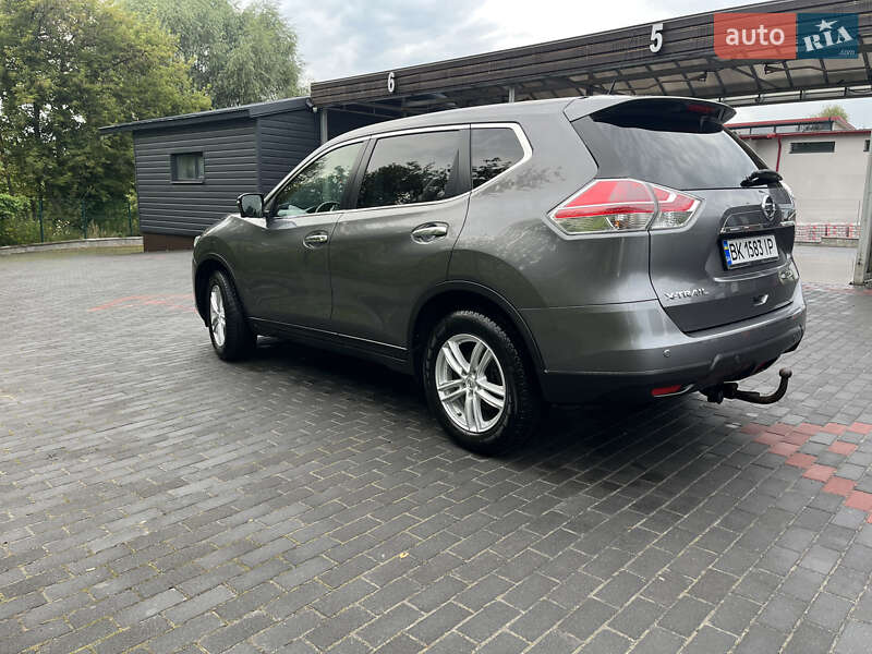 Позашляховик / Кросовер Nissan X-Trail 2015 в Рівному