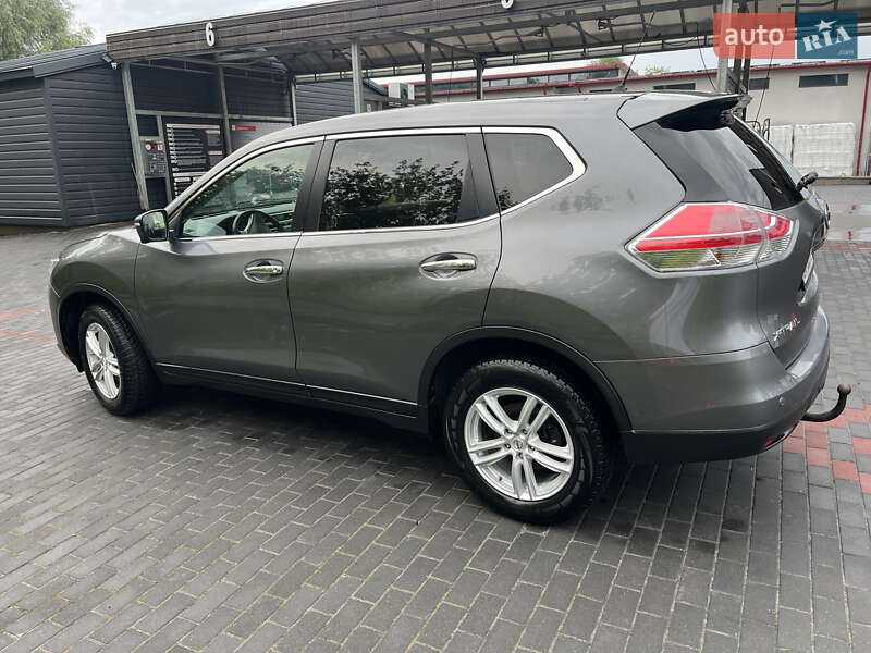 Позашляховик / Кросовер Nissan X-Trail 2015 в Рівному