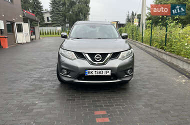 Внедорожник / Кроссовер Nissan X-Trail 2015 в 