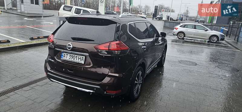 Внедорожник / Кроссовер Nissan X-Trail 2021 в Косове