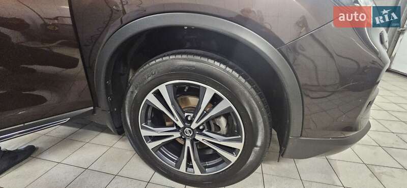 Внедорожник / Кроссовер Nissan X-Trail 2021 в Косове