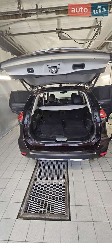 Внедорожник / Кроссовер Nissan X-Trail 2021 в Косове