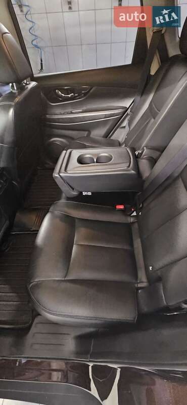 Внедорожник / Кроссовер Nissan X-Trail 2021 в Косове