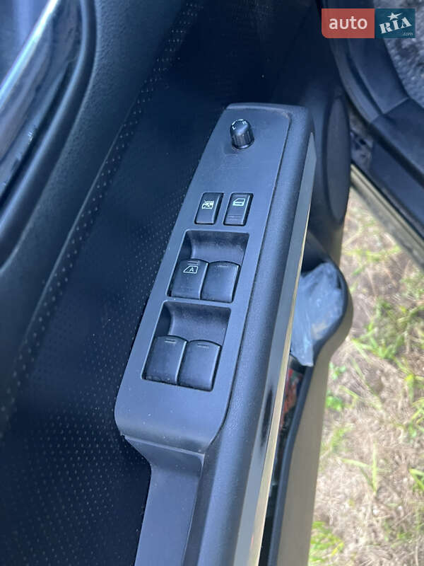 Позашляховик / Кросовер Nissan X-Trail 2012 в Черкасах