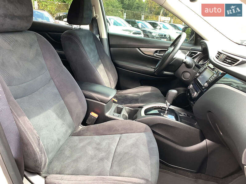 Внедорожник / Кроссовер Nissan X-Trail 2016 в Виннице