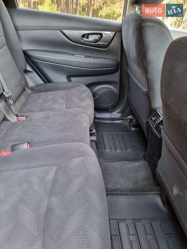 Внедорожник / Кроссовер Nissan X-Trail 2017 в Богуславе