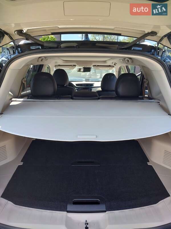 Внедорожник / Кроссовер Nissan X-Trail 2017 в Ужгороде