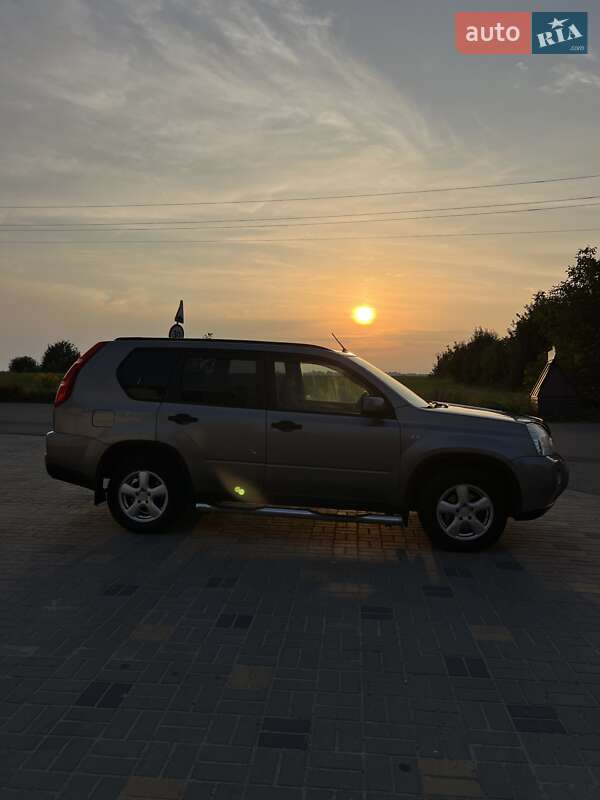 Внедорожник / Кроссовер Nissan X-Trail 2008 в Пустомытах