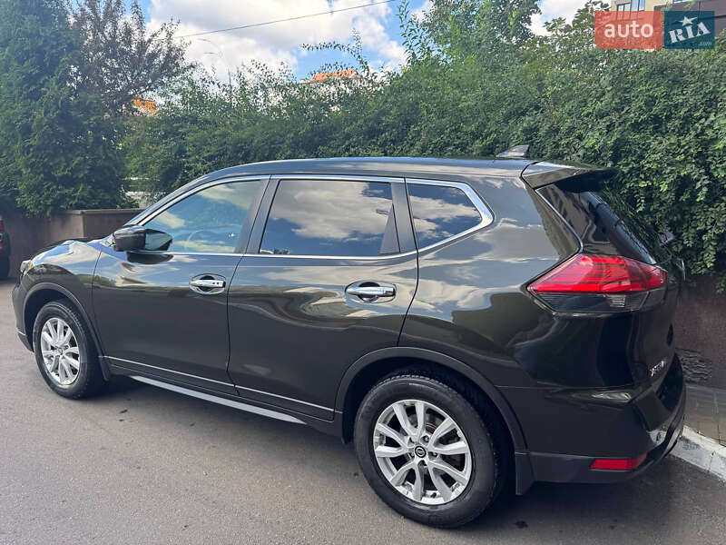 Внедорожник / Кроссовер Nissan X-Trail 2019 в Киеве