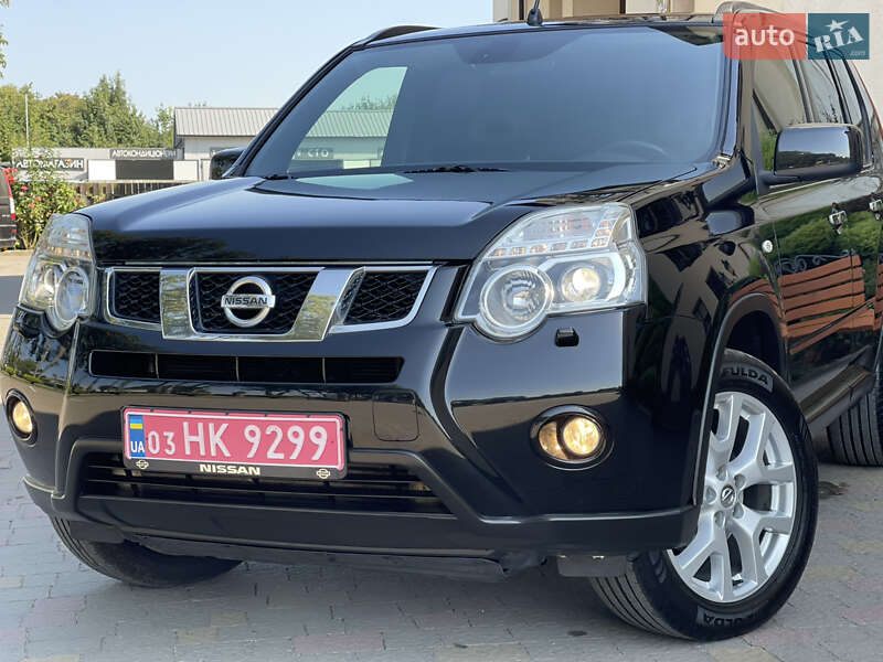 Внедорожник / Кроссовер Nissan X-Trail 2012 в Стрые