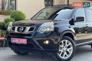 Позашляховик / Кросовер Nissan X-Trail 2012 в 