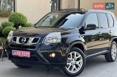 Позашляховик / Кросовер Nissan X-Trail 2012 в 