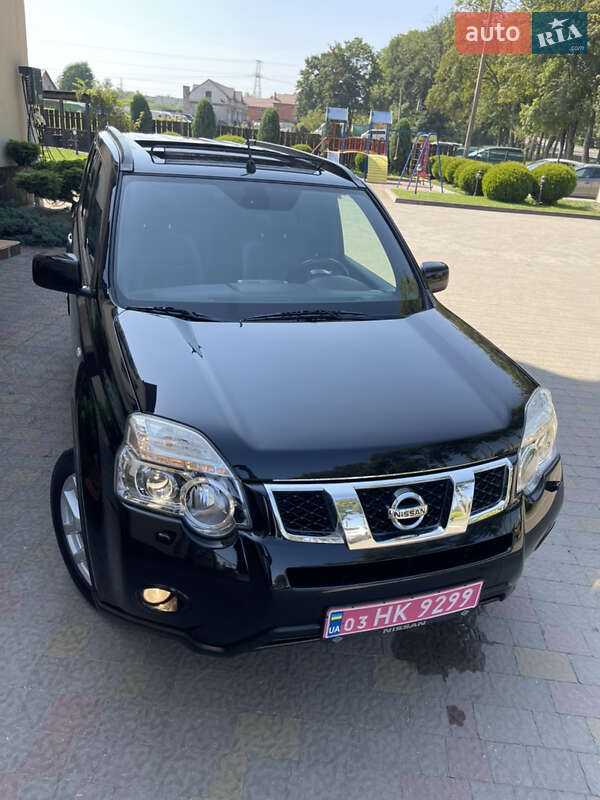 Внедорожник / Кроссовер Nissan X-Trail 2012 в Стрые