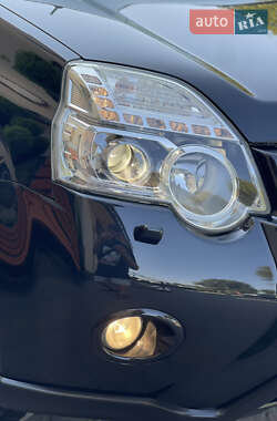 Позашляховик / Кросовер Nissan X-Trail 2012 в 