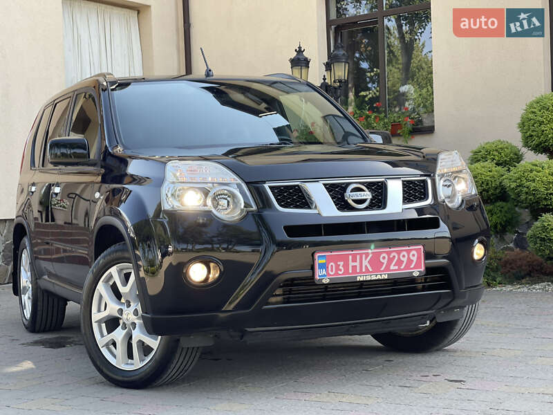 Внедорожник / Кроссовер Nissan X-Trail 2012 в Стрые