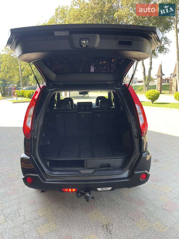 Внедорожник / Кроссовер Nissan X-Trail 2012 в Стрые