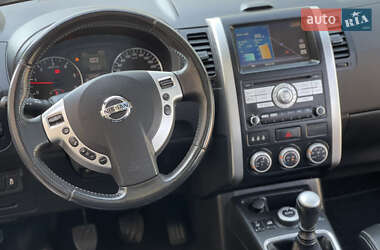 Позашляховик / Кросовер Nissan X-Trail 2012 в 