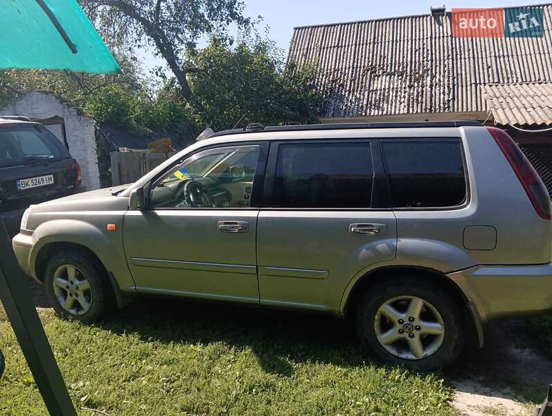 Внедорожник / Кроссовер Nissan X-Trail 2002 в Звягеле