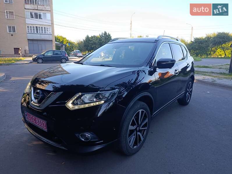 Позашляховик / Кросовер Nissan X-Trail 2017 в Івано-Франківську
