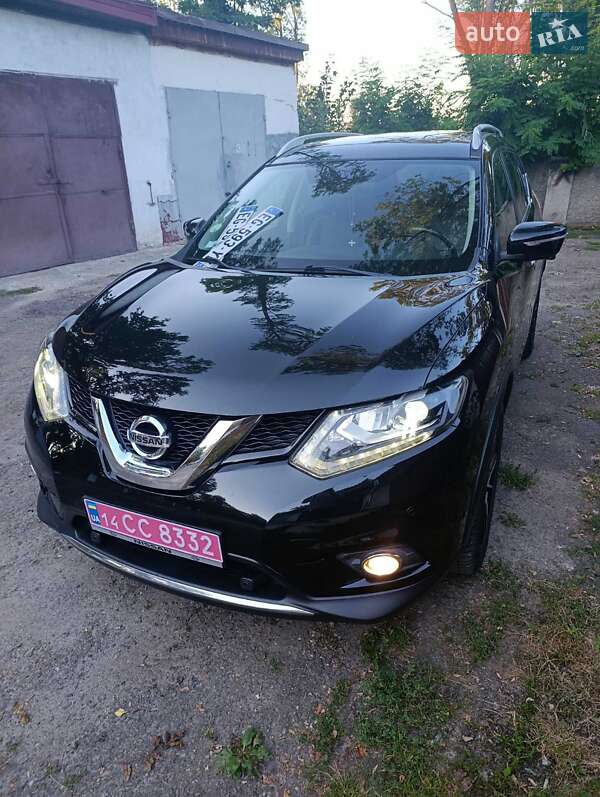 Позашляховик / Кросовер Nissan X-Trail 2017 в Івано-Франківську