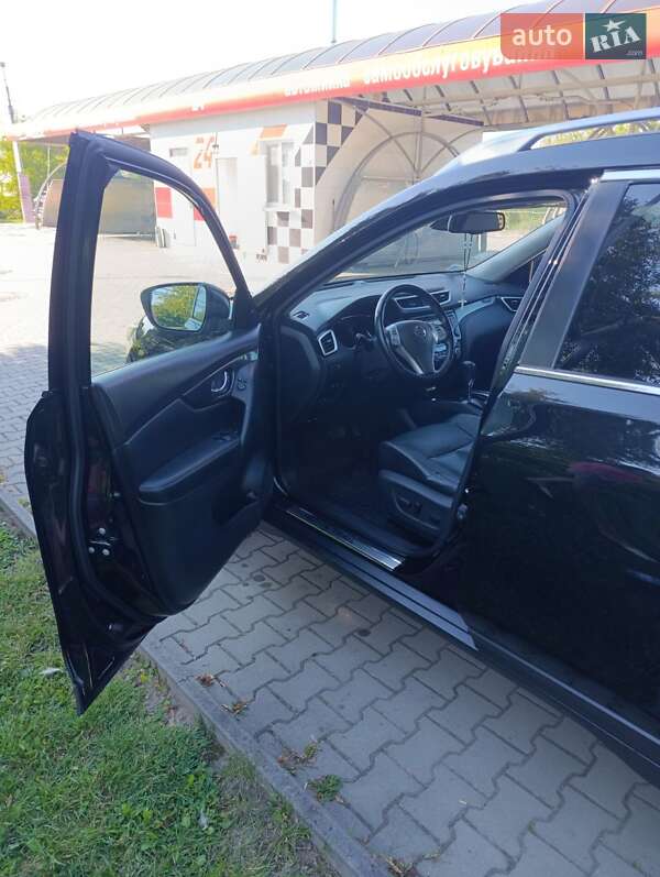 Позашляховик / Кросовер Nissan X-Trail 2017 в Івано-Франківську