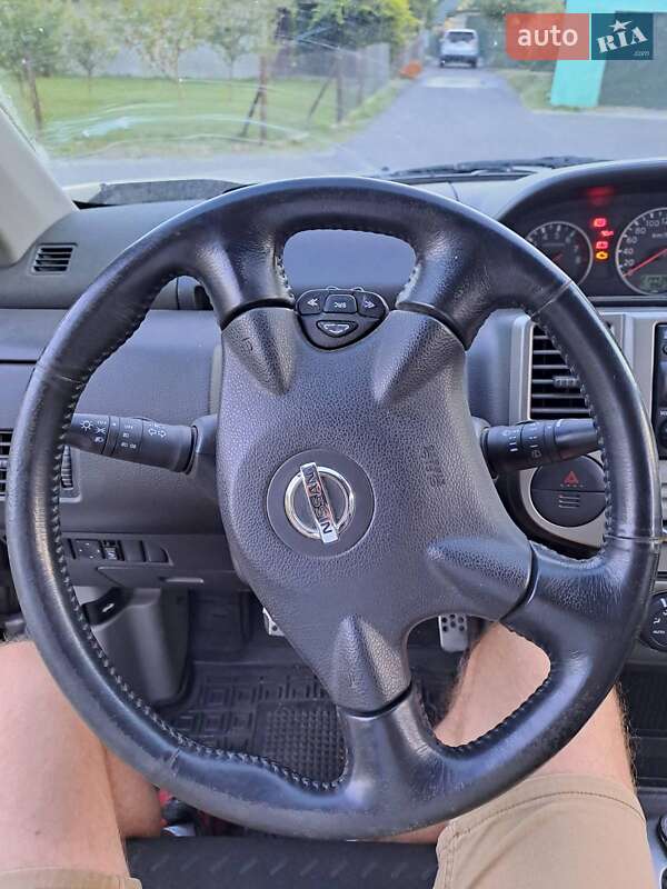 Позашляховик / Кросовер Nissan X-Trail 2006 в Володимирі